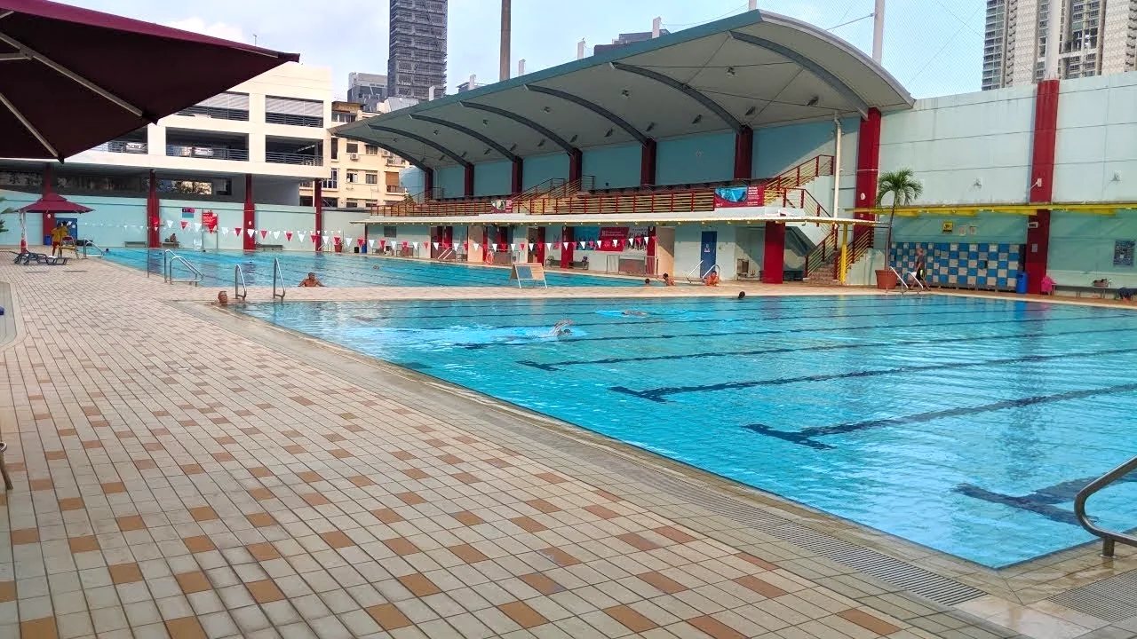 Public Pool Swimming Lesson